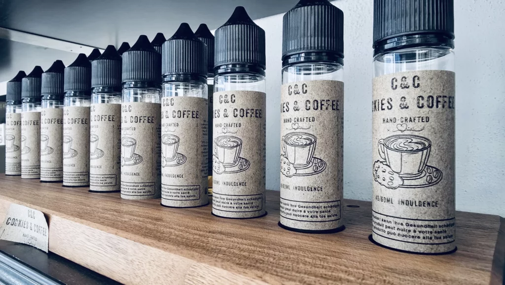 Handgemachtes E-Liquid aus der Schweiz: Cookies&Coffee überzeugt durch Qualität, Charakter und Exklusivität – jetzt erhältlich im Tessin bei Qpoint Lugano.